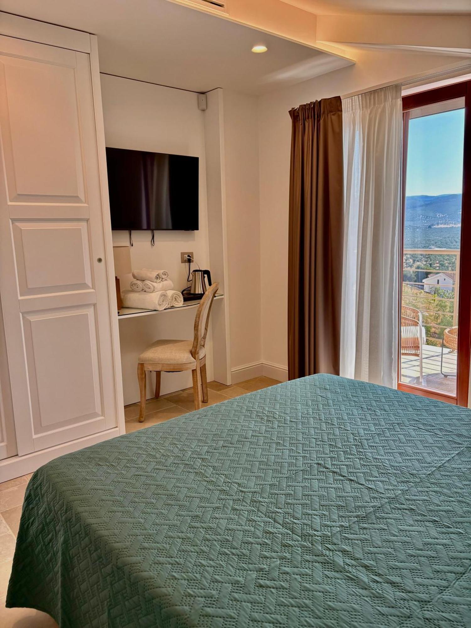 King Room Mountain View